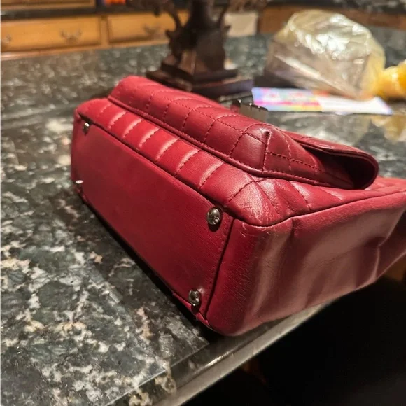 CHANEL Red Quilted chocolate bar Tote with Silver Chain - Picture 3 of 8